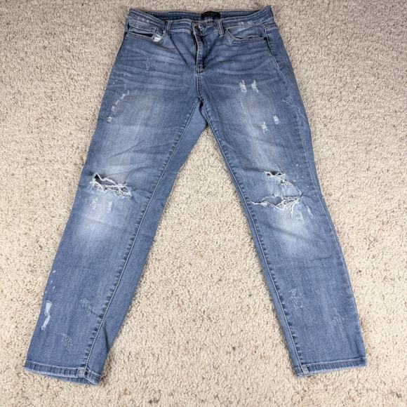 Judy Blue Womens 15/32 Adelene Mid Rise Girlfriend Distressed Jean JB8273MD - Picture 1 of 8